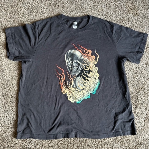 UNIQLO StarWArs Darth Vader 3XL bs - Picture 2 of 4